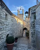 Château de Lacoste — chai et vignoble